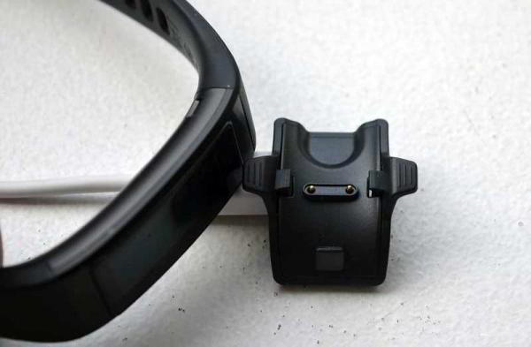 Обзор Huawei Band 3 Pro: все фитнес-функции по доступной цене