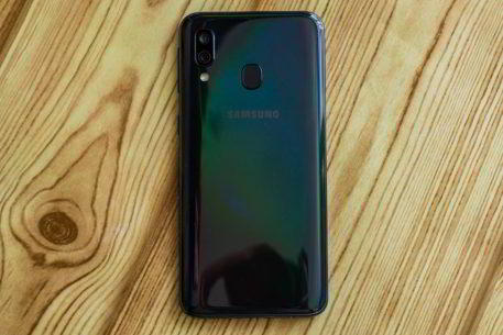 Обзор Samsung Galaxy A40 — компактный средний класс