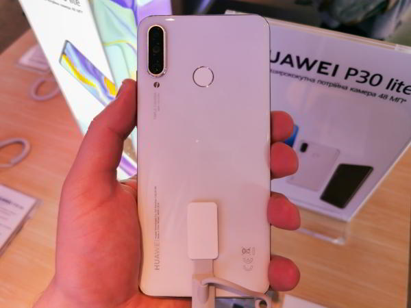 Репортаж с презентации Huawei P30 Lite в Украине - 48 молодежных мегапикселей