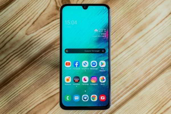Обзор Samsung Galaxy A40 — компактный средний класс