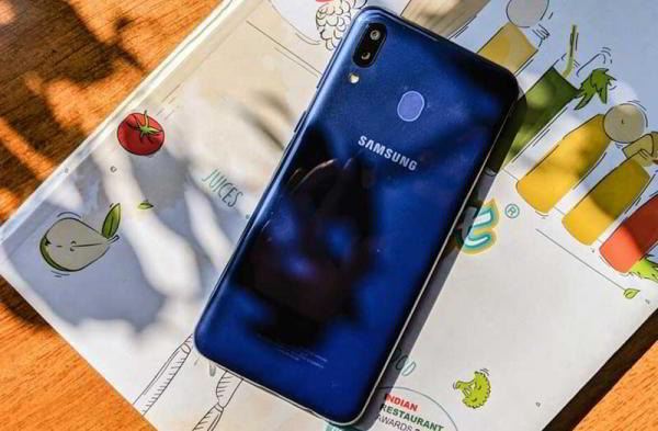 Обзор Samsung Galaxy M20: угроза смартфонам Xiaomi и Huawei