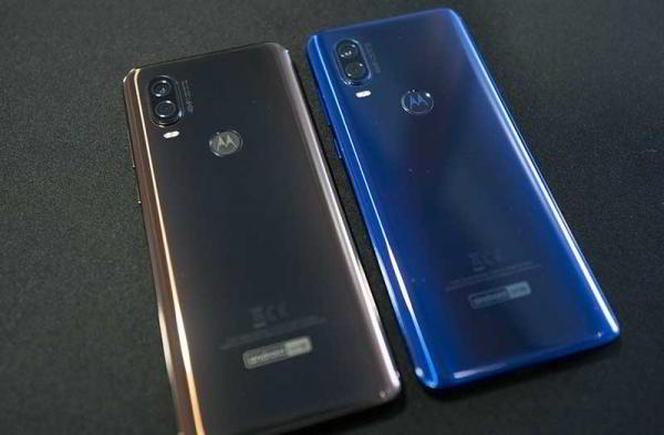 Обзор Motorola One Vision: недорогой телефон с чистым Android