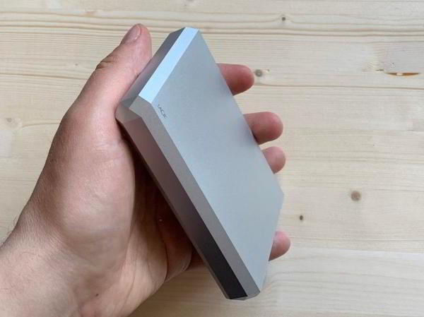 Обзор внешнего накопителя LaCie Mobile Drive (5TB)