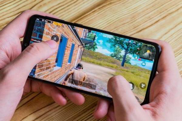 Обзор Samsung Galaxy A40 — компактный средний класс