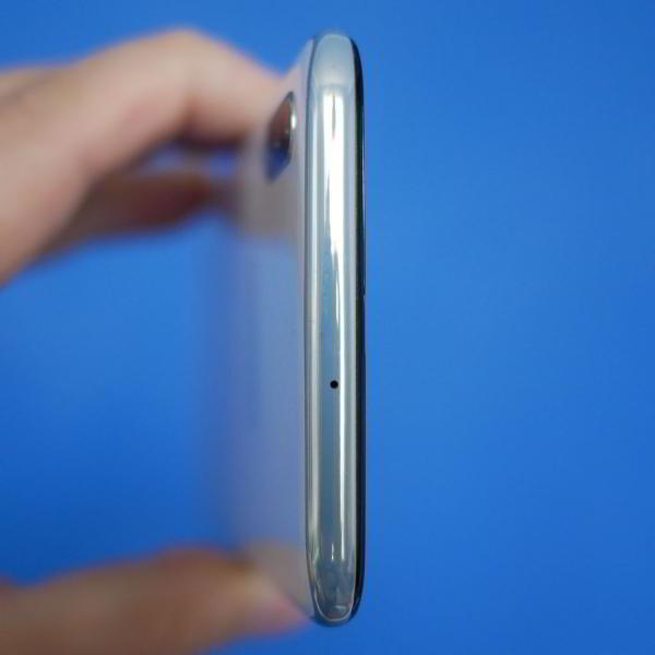 Обзор смартфона Samsung Galaxy A70: внушительный экран и емкая батарея