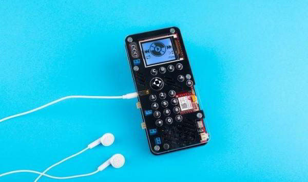 Набор MakerPhone позволит собрать и запрограммировать собственный смартфон