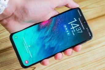 Обзор Samsung Galaxy A40 — компактный средний класс
