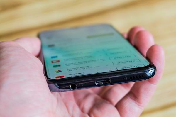 Обзор Samsung Galaxy A40 — компактный средний класс