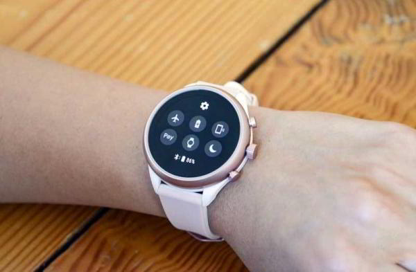 Обзор Fossil Sport стильных умных часов с новыми технологиями Обзор Fossil Sport стильных умных часов с новыми технологиями