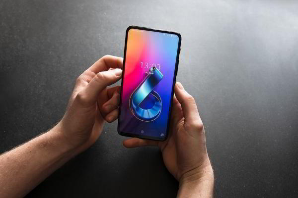 Компания ASUS представила флагманский смартфон ZenFone 6