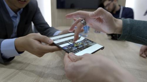 Huawei delays the launch of its $2,600 folding Mate X phone, surprising no one