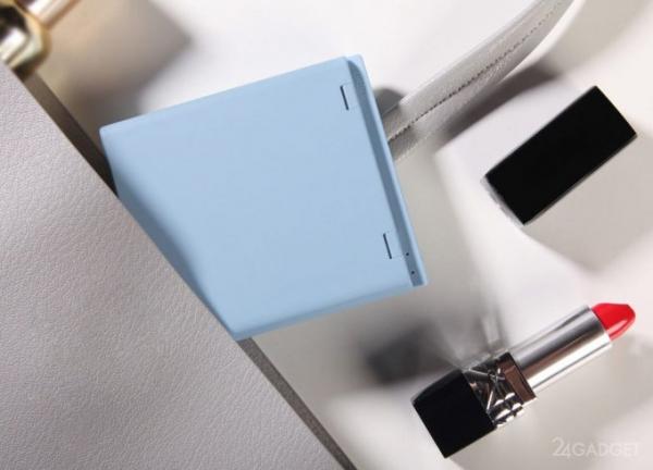 Xiaomi совместила пауэрбанк с неотъемлемым аксессуаром дамских сумочек (8 фото)