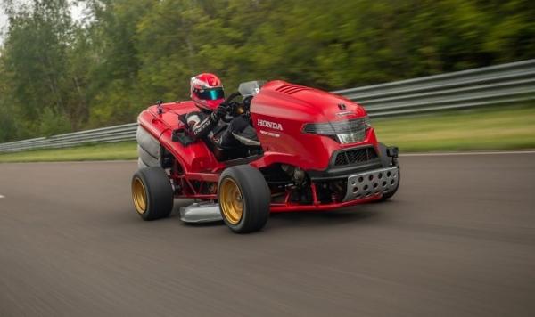 Газонокосилка Honda Mean Mower V2 установила новый мировой рекорд скорости