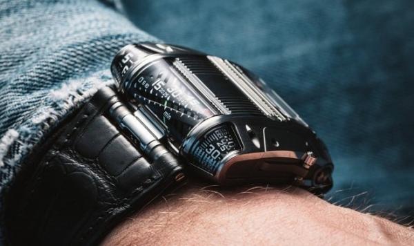 Urwerk UR-100C — самые необычные часы в мире