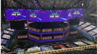 Сейчас сейчас Fortnite Кубка мира: Битва игроков за большой призовой фонд