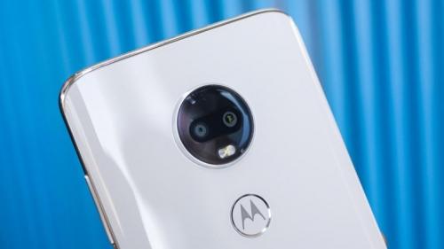 Pixel 3A vs. Moto G7: What's the best budget phone?