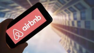 На Airbnb Хозяин оштрафован на £100,000 для сдачи муниципальной квартиры