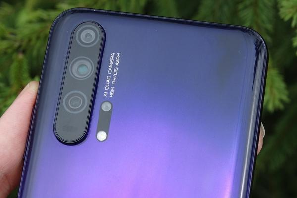 Обзор Honor 20 Pro: мощный камерофон, который хотел стать максимально бюджетным