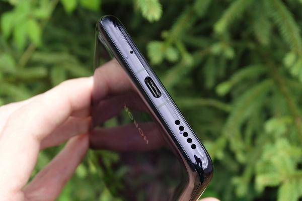 Обзор Honor 20 Pro: мощный камерофон, который хотел стать максимально бюджетным