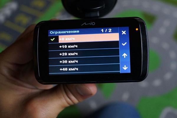 Обзор видеорегистратора Mio MiVue i88: все под контролем