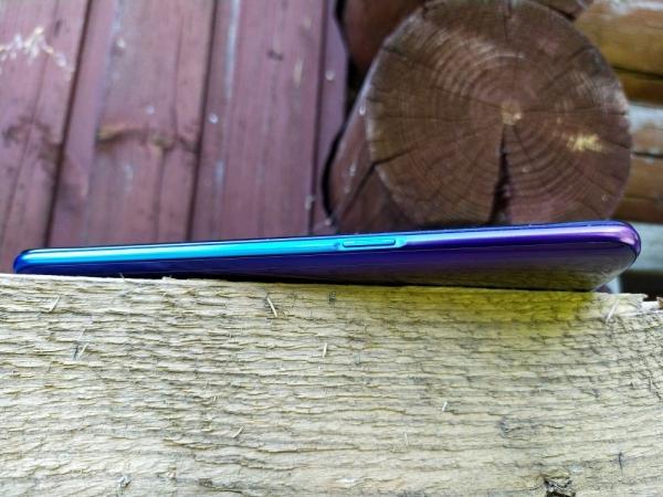 Обзор смартфона Oppo Reno Z: практичный стиляга из среднего класса