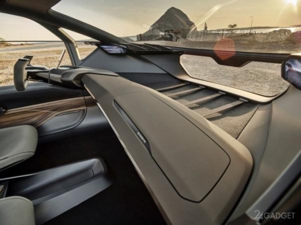 Внедорожник Audi AI:TRAIL quattro с электродвигателями, и дронами для подсветки дороги (23 фото + 2 видео)