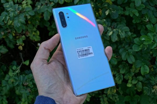 Обзор Samsung Galaxy Note 10 Plus: смартфон с отличной камерой, идеальными изгибами и скрытыми недостатками