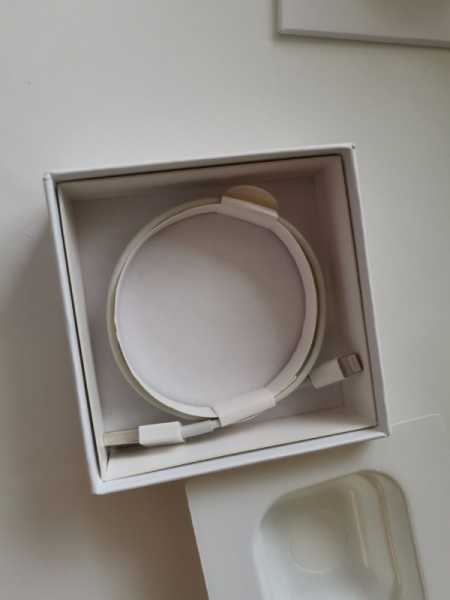 Анатомия подделки. AirPods 2