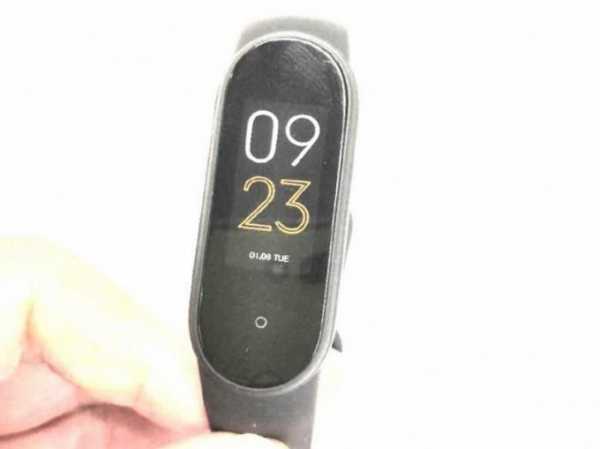 Представлено первое живое фото фитнес-браслета Xiaomi Mi Band 5