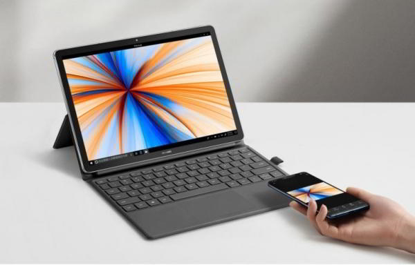 Премьеры недели: от смартфона Hisense с экранами E Ink и AMOLED до геймерского ноутбука за 200 тысяч рублей