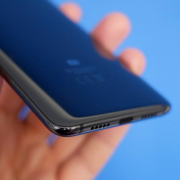 Обзор смартфона Xiaomi Mi 9: детали имеют значение